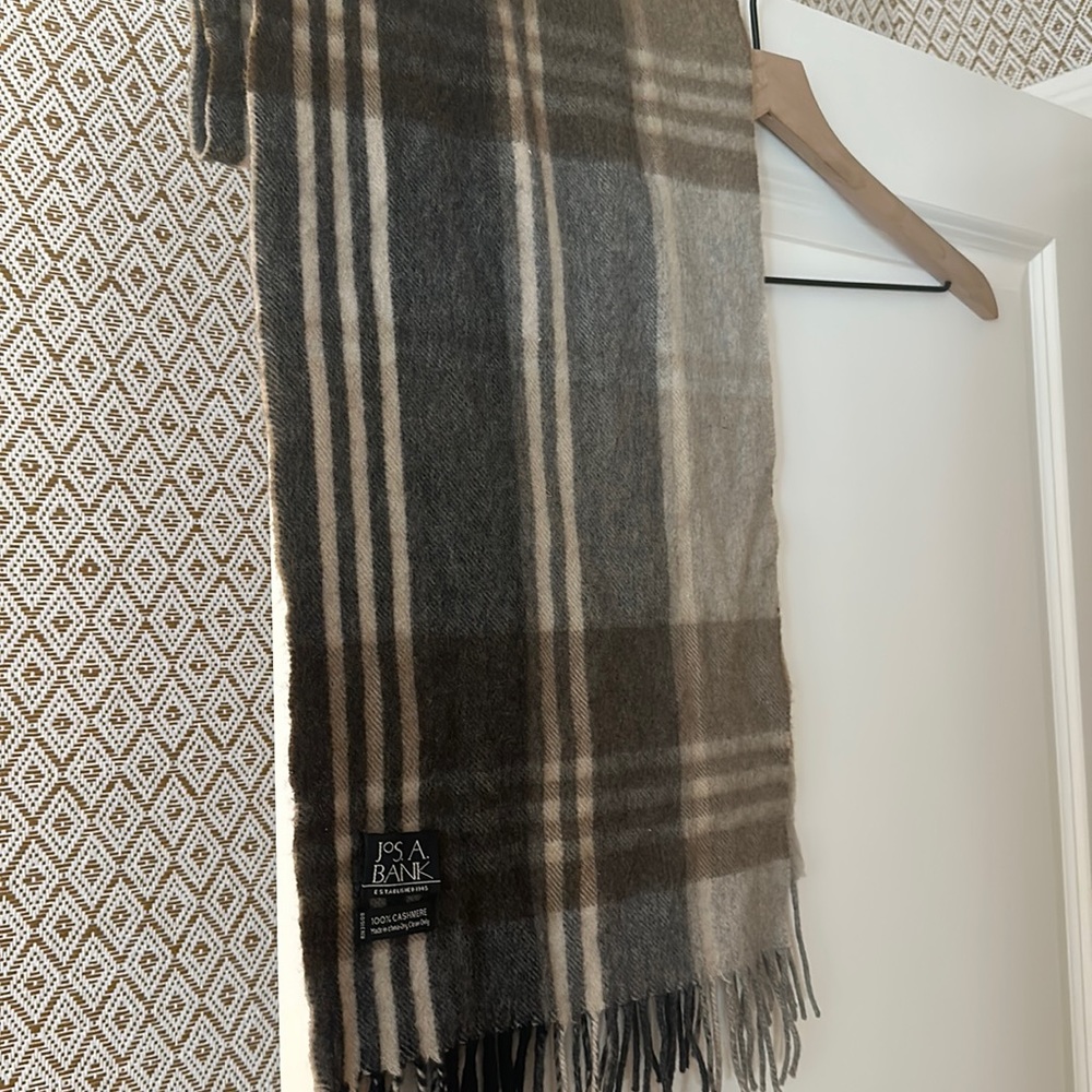 Cashmere scarf